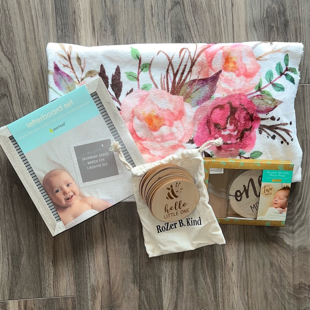 Monthly Milestone Set- Baby first 12 months